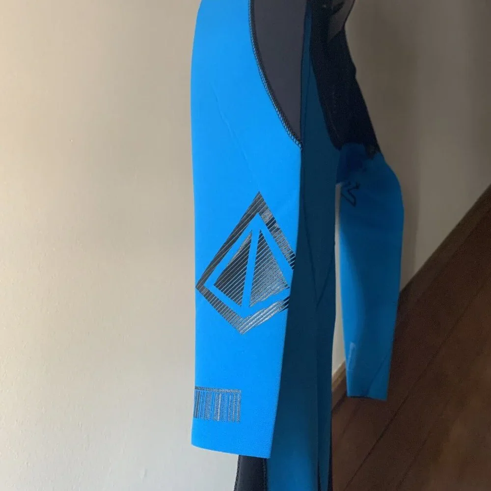 Agent 18 Surfing Wetsuit Size XS Men's 3/2 mm Blue Full‎ Suit Agent Eighteen